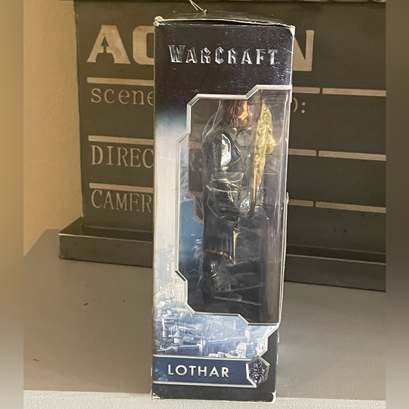 JAKKS PACIFIC WARCRAFT LOTHAR 6" ACTION FIGURE WITH ACCESSORIES  **NEW** - Picture 3 of 7